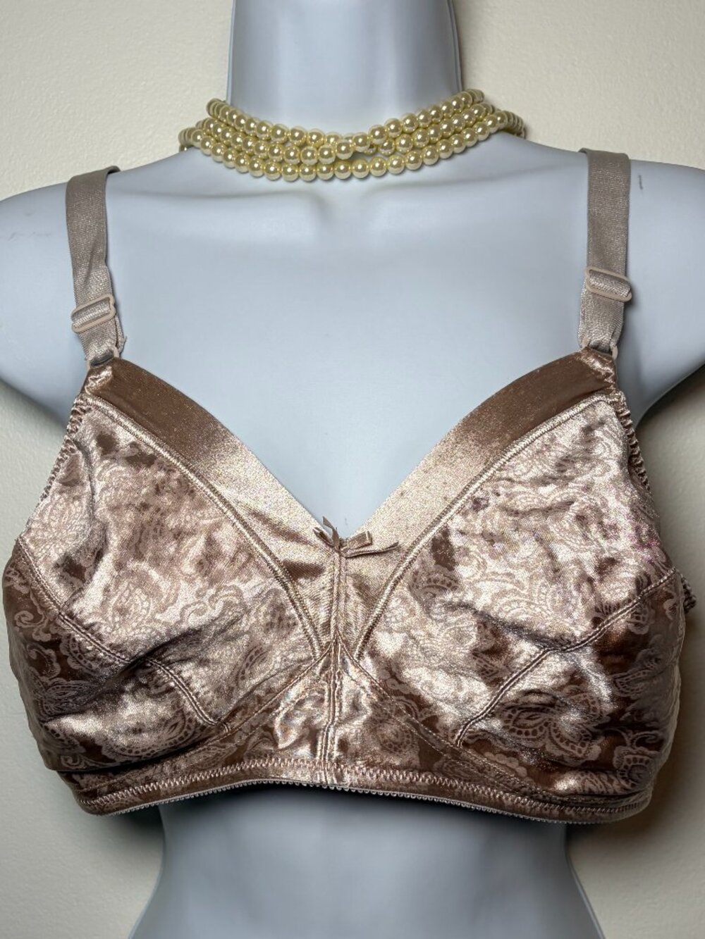 ~80s Vintage Exquisite Form Beige Brocade Lace Bra USA 38D Coquette